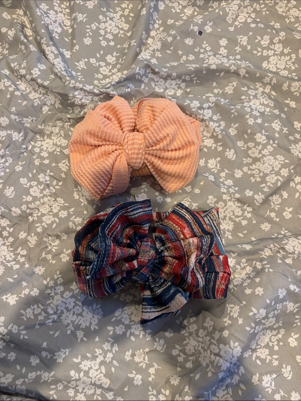 Peach Ribbed Bow Headwrap & Multicolor Striped Bow Set - Kids Accessories